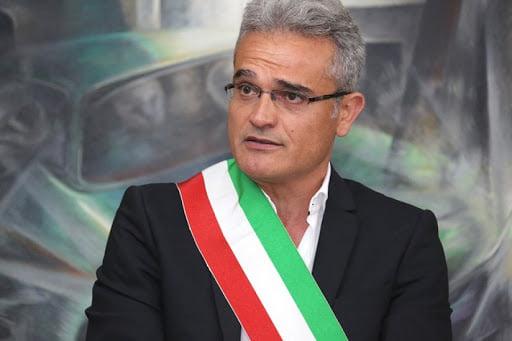 SEZZE: SCANDALO CIMITERO, SI E’ DIMESSO IL SINDACO