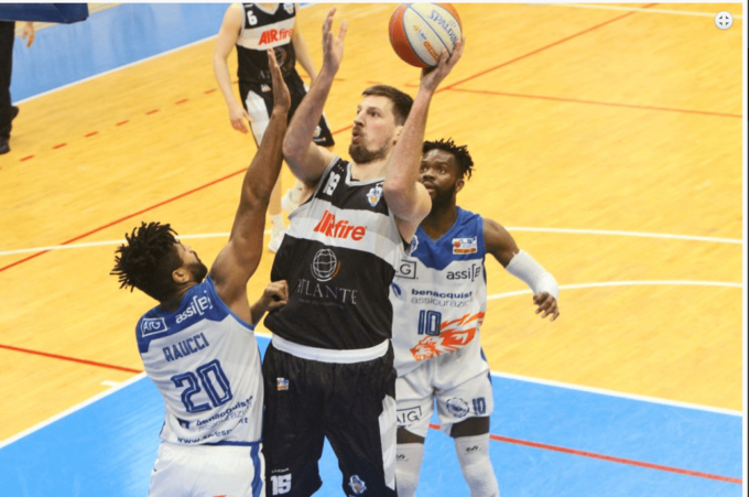 Basket: Lega Due, l’Eurobasket Roma vince il derby di Latina (video)