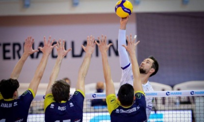 Pallavolo Superlega: Top Volley sconfitta da Modena (video)