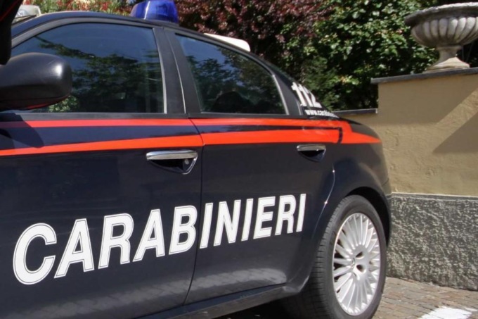 Cisterna: Trovata in auto massacrata di botte