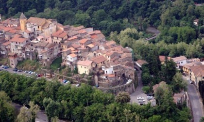 GALLICANO NEL LAZIO: PARTE UN COLPO E UCCIDE LA COMPAGNA (VIDEO)