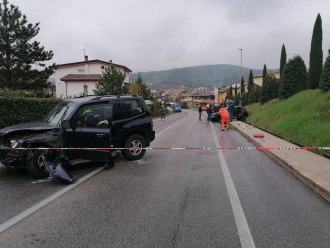 Alatri: scontro tra auto in via Porpuro, due donne trasferite in ospedale