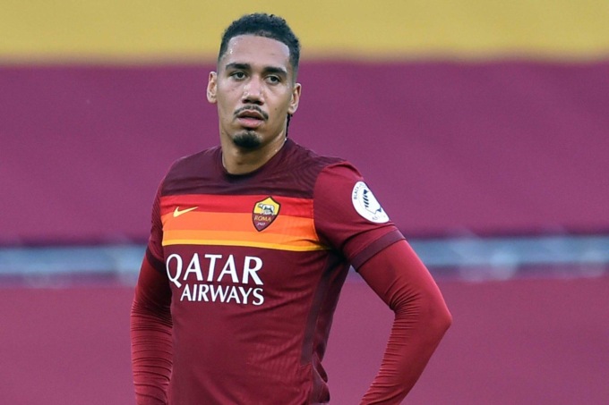 Roma: il difensore giallorosso Smalling rapinato di Rolex e gioielli