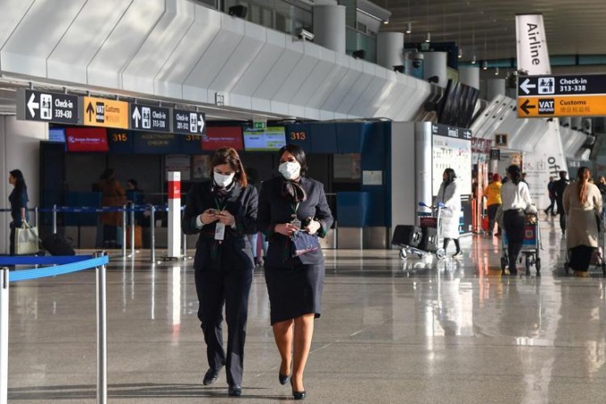 FIUMICINO: ARRIVATO IL VOLO CON BAMBINI UCRAINI