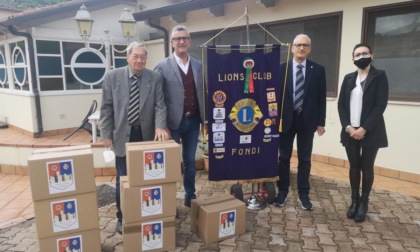 FONDI: DONAZIONE DEL LIONS CLUB