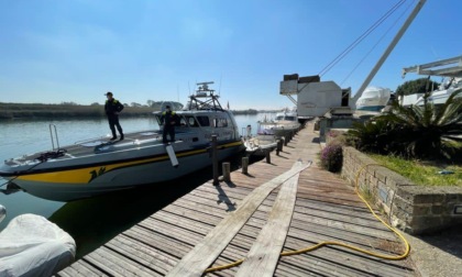 SEQUESTRATO A FIUMICINO CANTIERE NAVALE ABUSIVO