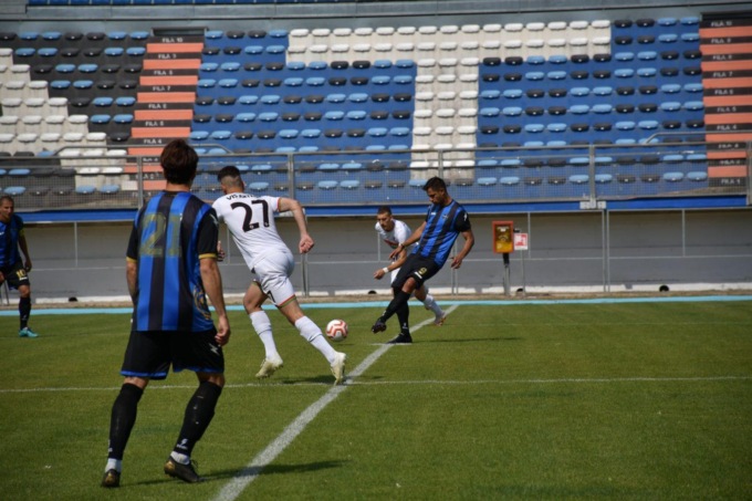 CALCIO: SERIE D, LATINA-VIS ARTENA 1-0 (video)