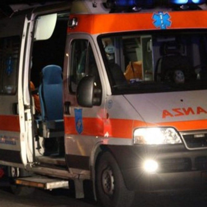 ROMA: INCIDENTE IN VIA DI TORREVECCHIA, MUORE UN GIOVANE