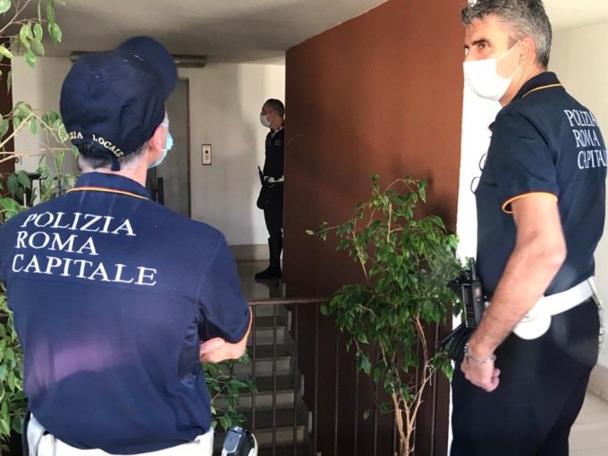 ROMA: CLAN CASAMONICA, SGOMBERATO APPARTAMENTO OCCUPATO ABUSIVAMENTE