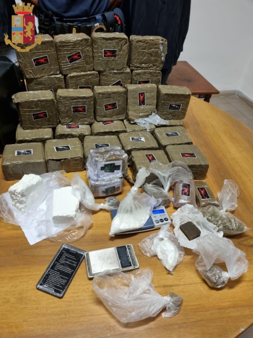 ROMA: DROGA, SEQUESTRI E ARRESTI (VIDEO)