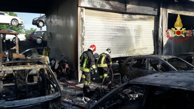 COLLEFERRO: INCENDIO NEL DEPOSITO GIUDIZIARIO
