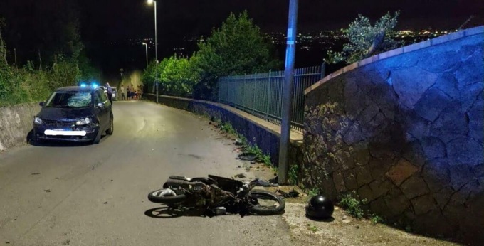 VELLETRI: AUTO CONTRO SCOOTER, MUORE A 14 ANNI