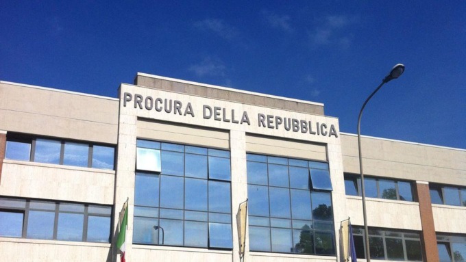 TERRACINA/FONDI/SABAUDIA/M.S.BIAGIO/S.F.CIRCEO/MAENZA: CAPORALATO, MISURE CAUTELARI PERSONALI E REALI