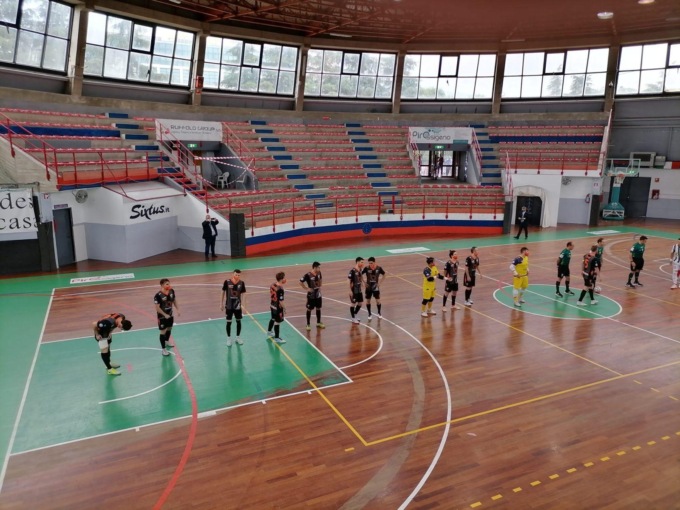 CALCIO A 5 A2: PLAY OFF (ANDATA), POLISTENA-ACTIVE NETWORK 2-1