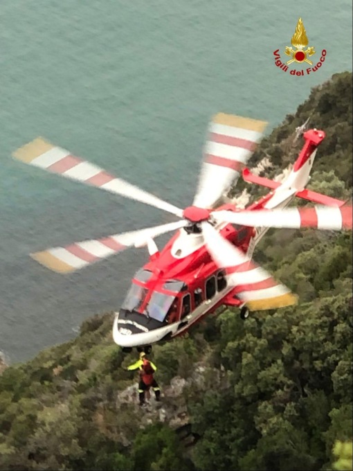 SAN FELICE CIRCEO: DOPPIO SALVATAGGIO DEI VIGILI DEL FUOCO SUL PROMONTORIO (VIDEO)