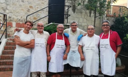 TERRACINA: MENSA CARITAS, COMPLEANNO CON VOLONTARI E BENEFATTORI (VIDEO)