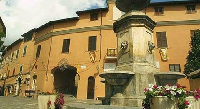 MONTOPOLI IN SABINA: PRECIPITA NEL CANTIERE, LE INDAGINI