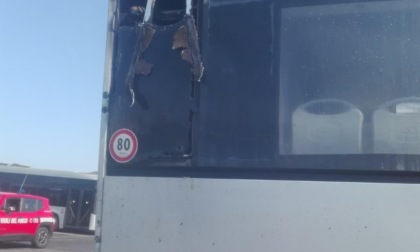ROMA: ANCORA UN BUS IN FIAMME