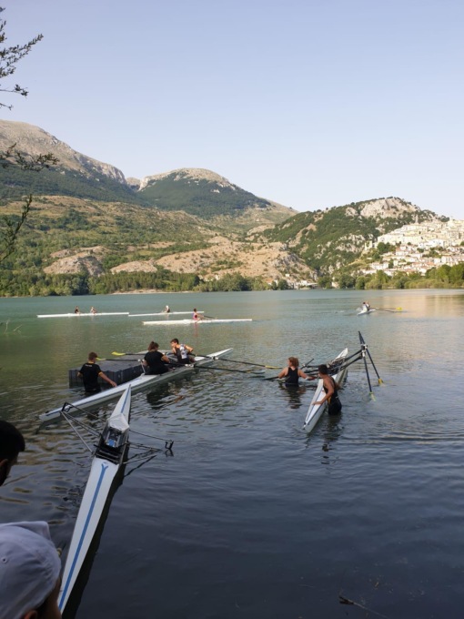 CANOTTAGGIO: FIAMME GIALLE AL CAMPUS SUL LAGO DI BARREA