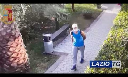 MOLESTA E RAPINA UNA DONNA, ARRESTATO