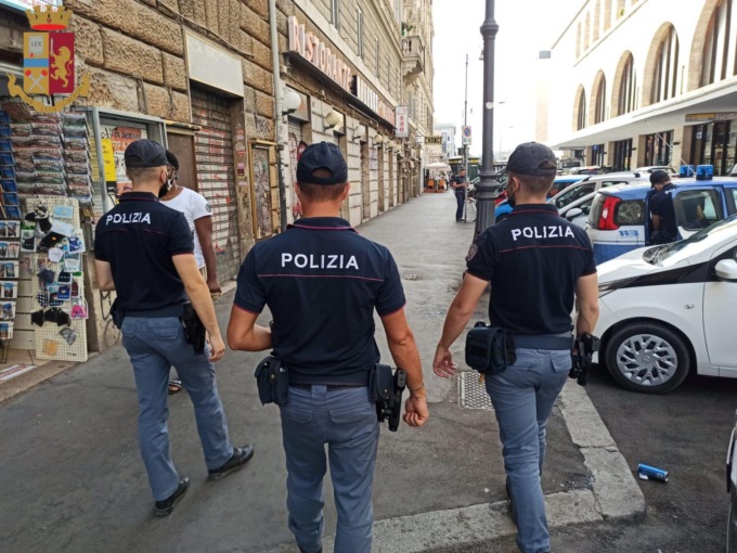 VIOLENZE SESSUALI, DUE ARRESTI A ROMA