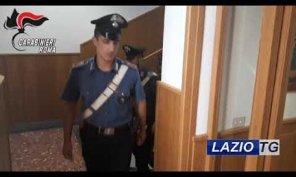 ROMA: FINTI INTERMEDIARI DEL VATICANO, 5 ARRESTI (video)