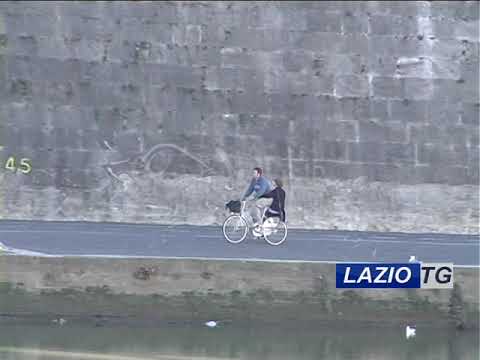 ROMA: GIU’ DAL PONTE DURANTE UNA LITE