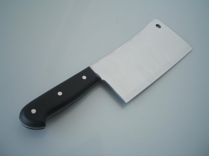 ROMA: AGGREDISCE LA MADRE CON UNA MANNAIA (video)