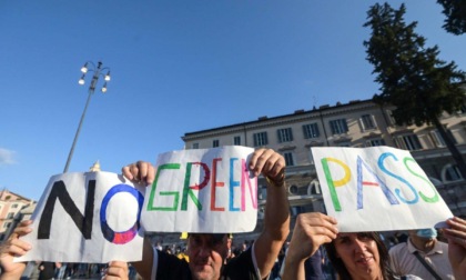 ROMA: GIORNALISTA AGGREDITO DURANTE IL SIT-IN CONTRO IL GREEN PASS