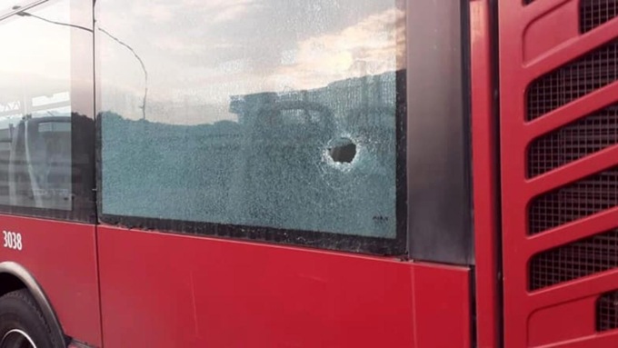 ROMA: ANCORA SASSI CONTRO BUS ATAC