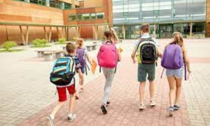 SCUOLA: PROFESSORI NO VAX CHIEDONO L'ASPETTATIVA (VIDEO)