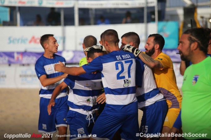 BEACH SOCCER: FINALI SCUDETTO, TERRACINA IN SEMIFINALE