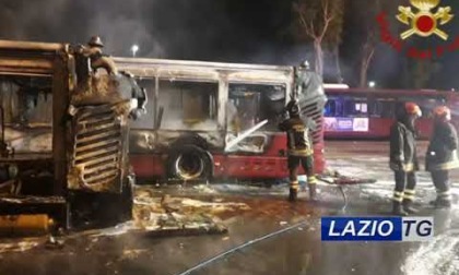 ROMA: BUS IN FIAMME NEL DEPOSITO ATAC