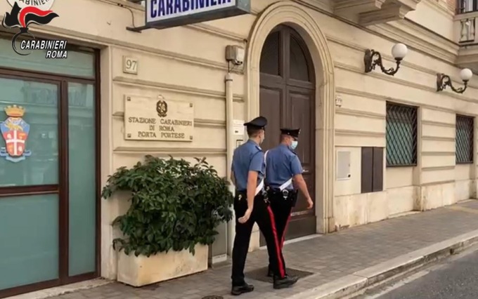 ROMA: NEGOZIANTE AGGREDITO DA “NO MASK”