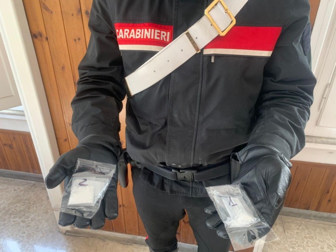 ROMA: DROGA DELLO STUPRO, SPACCIO SUI MONOPATTINI. 6 ARRESTI