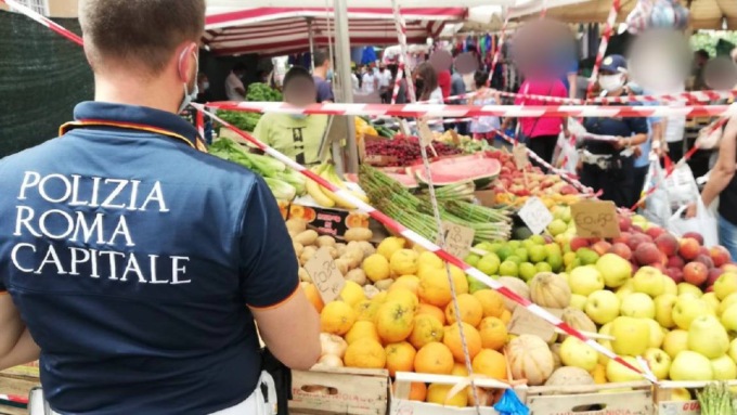 ROMA: SEQUESTRATI 6 QUINTALI DI PRODOTTI ORTOFRUTTICOLI