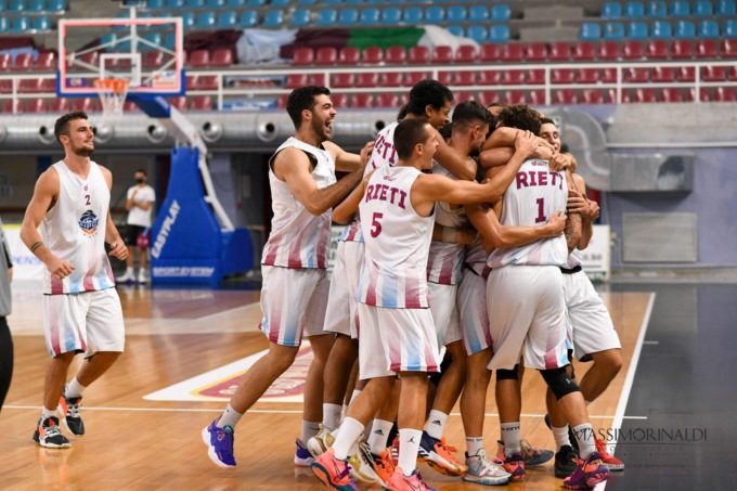 BASKET: SUPERCOPPA, SI CONCLUDE LA PRIMA FASE (VIDEO)