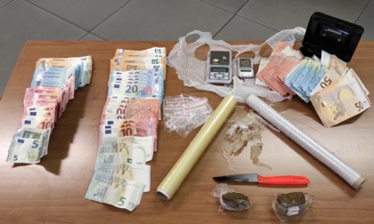 ROMA: DROGA, IN MANETTE 18 PUSHER (VIDEO)