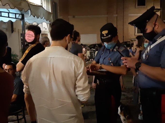 ROMA: PICCHIANO E DERUBANO COETANEE, ARRESTATE (VIDEO)