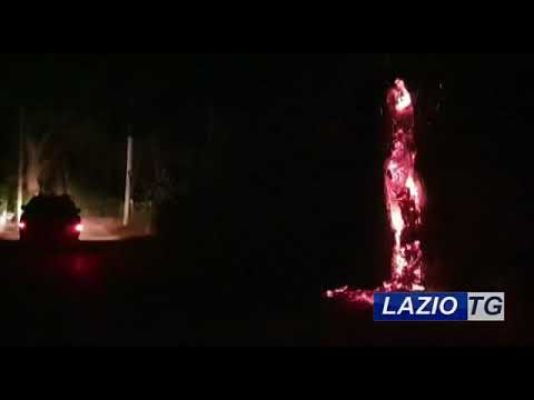 SAN FELICE CIRCEO: INCENDIO NELLA NOTTE