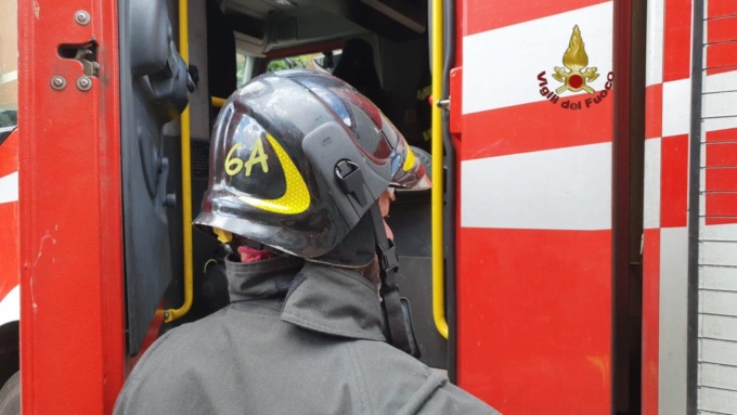 ROMA: INCENDIO IN UN HOTEL, SALVATA UNA PERSONA