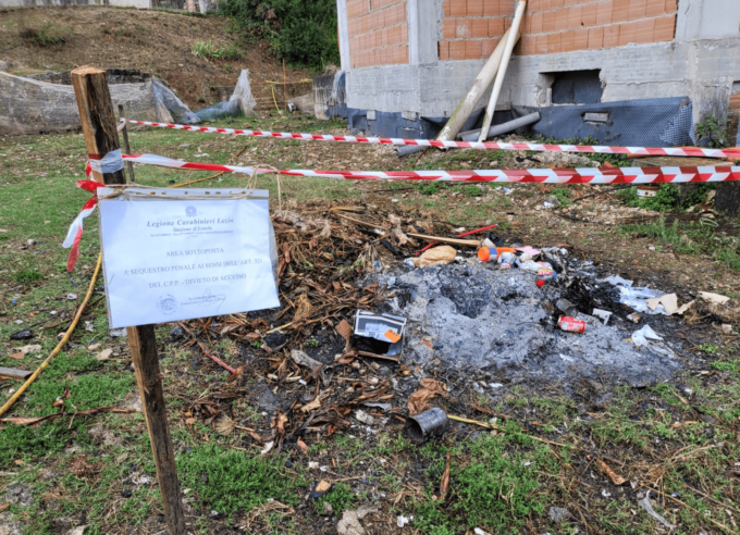 LENOLA: SORPRESO A BRUCIARE PLASTICA, DENUNCIATO