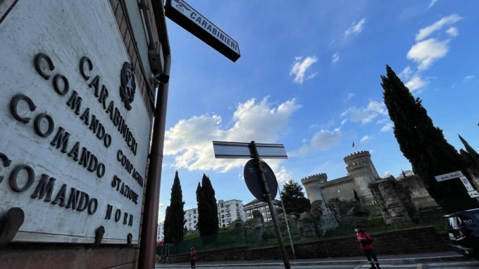 TIVOLI: SORPRESI A RUBARE IN UNA FERRAMENTA, ARRESTATI