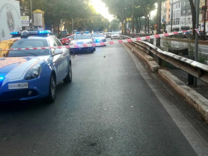 ROMA: RISSA PER STRADA, UN FERITO GRAVE