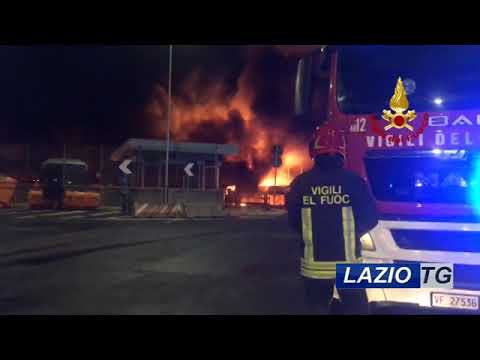 ROMA: INCENDIO AL DEPOSITO ATAC, LE INDAGINI (video)