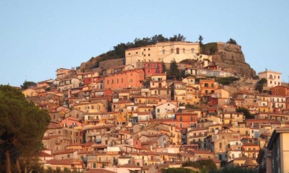 FRASCATI: DA DOMANI MASCHERINE ALL’APERTO