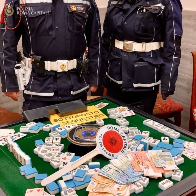 ROMA: GIOCO D’AZZARDO IN UN BAR, 8 DENUNCE