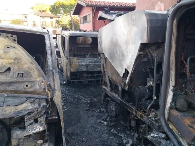 ROMA: INCENDIO NEL DEPOSITO AMA