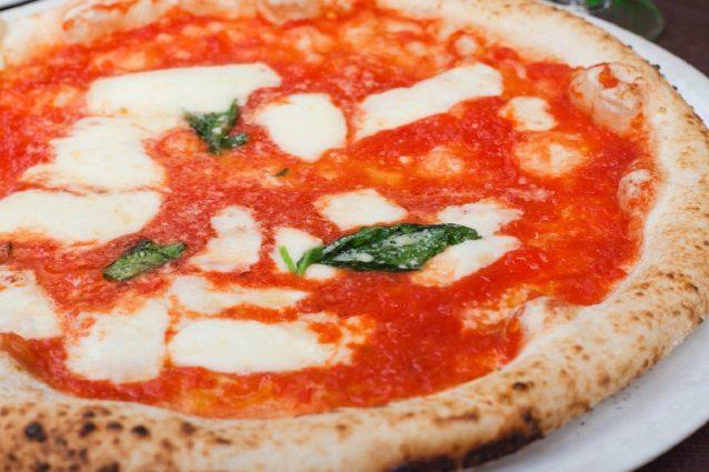 ROMA: PIZZERIE “A GRANDI FIRME” SENZA PRODOTTI DOP. DENUNCE E MULTE