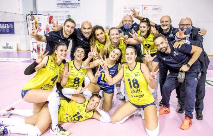 PALLAVOLO A2 FEMMINILE: OLBIA-ASSITEC SANT’ELIA 2-3 (VIDEO)
